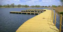 FLOATING DOCK