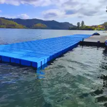 FLOATING DOCK
